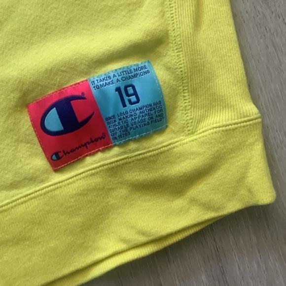 Champion Reverse Weave Yellow Crew Sweatshirt Pullover size L logo spell out - Picture 7 of 11